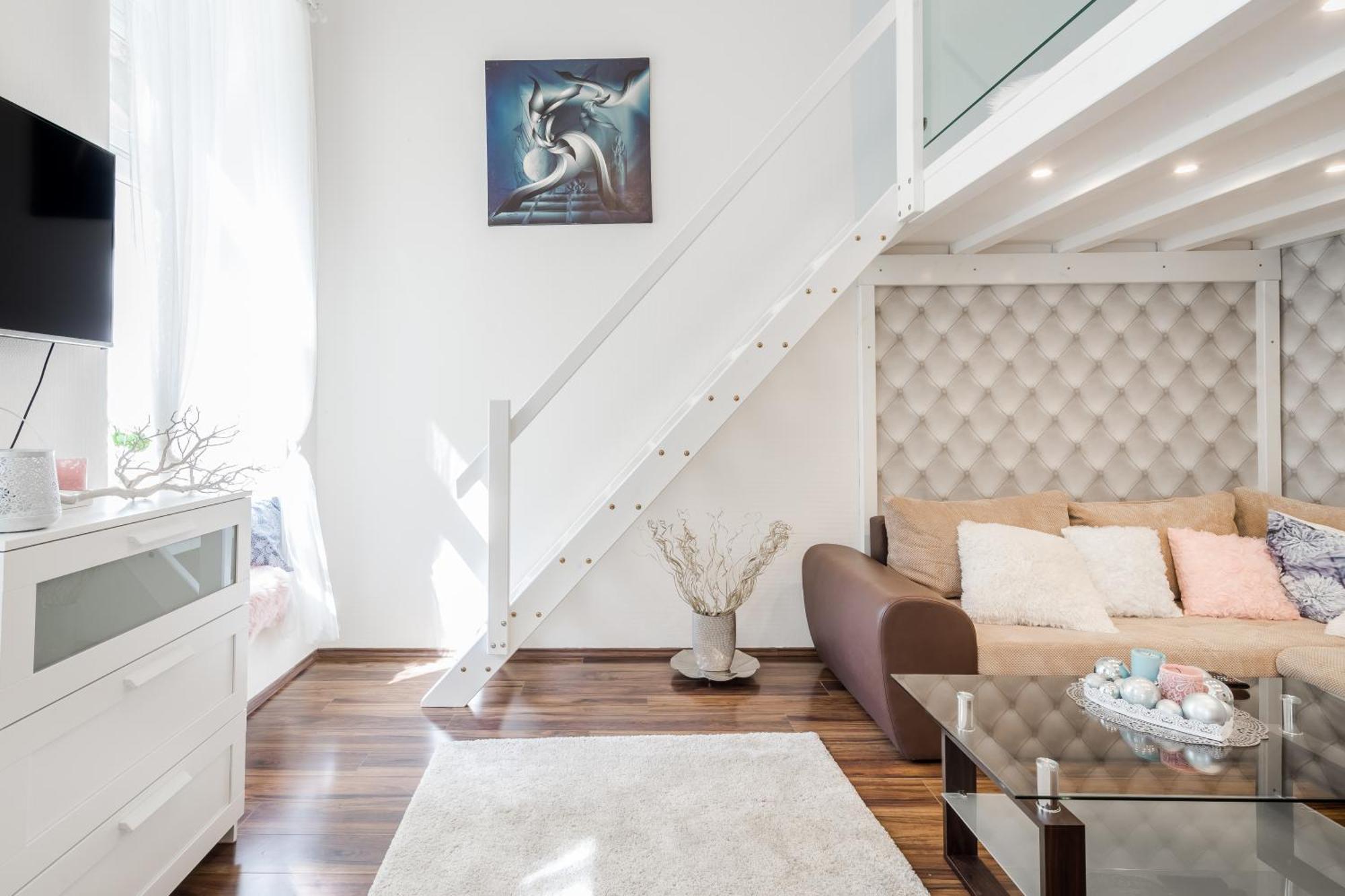Bpr Stylish Mosaic Home With Terrace Budapest Bagian luar foto