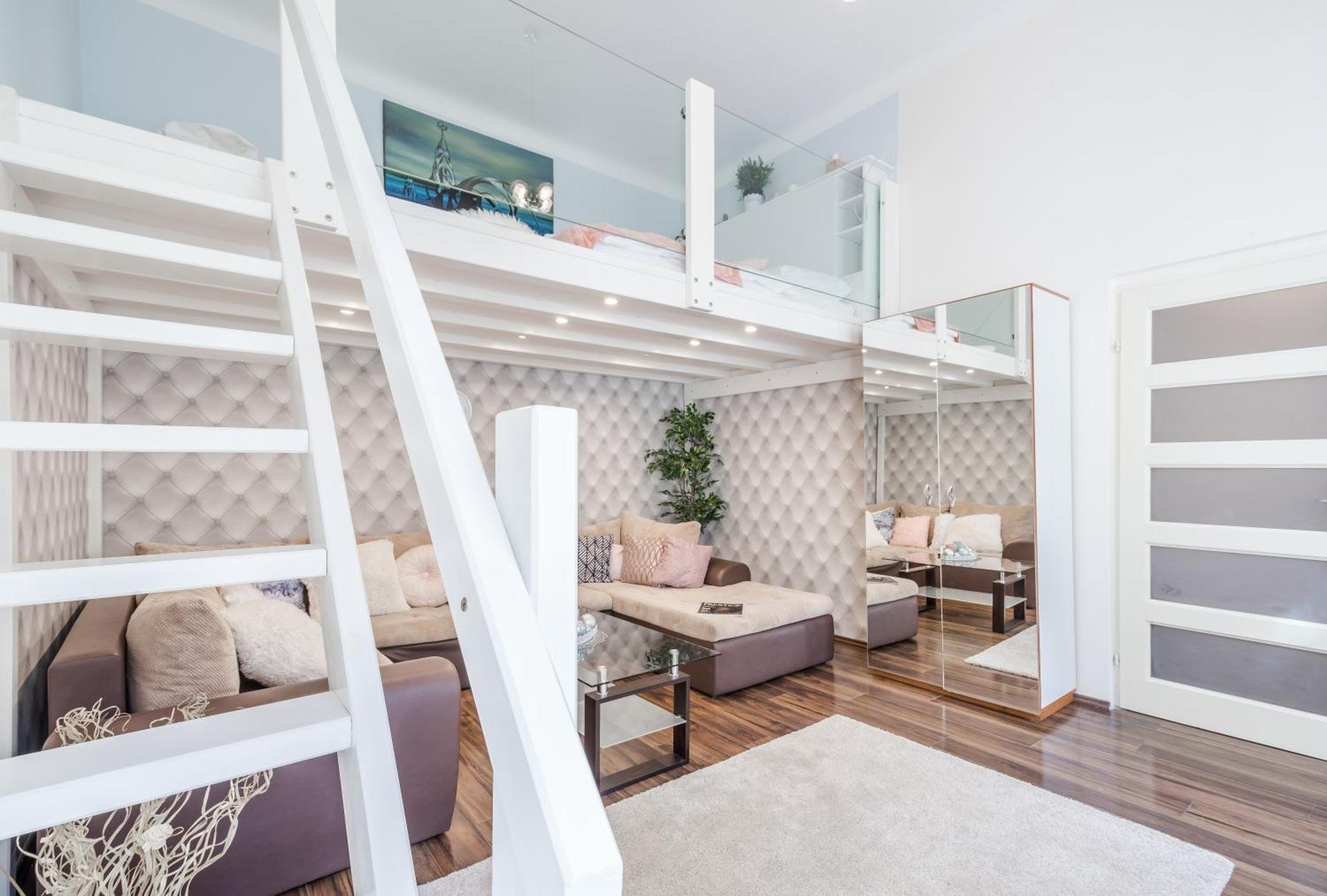 Bpr Stylish Mosaic Home With Terrace Budapest Bagian luar foto