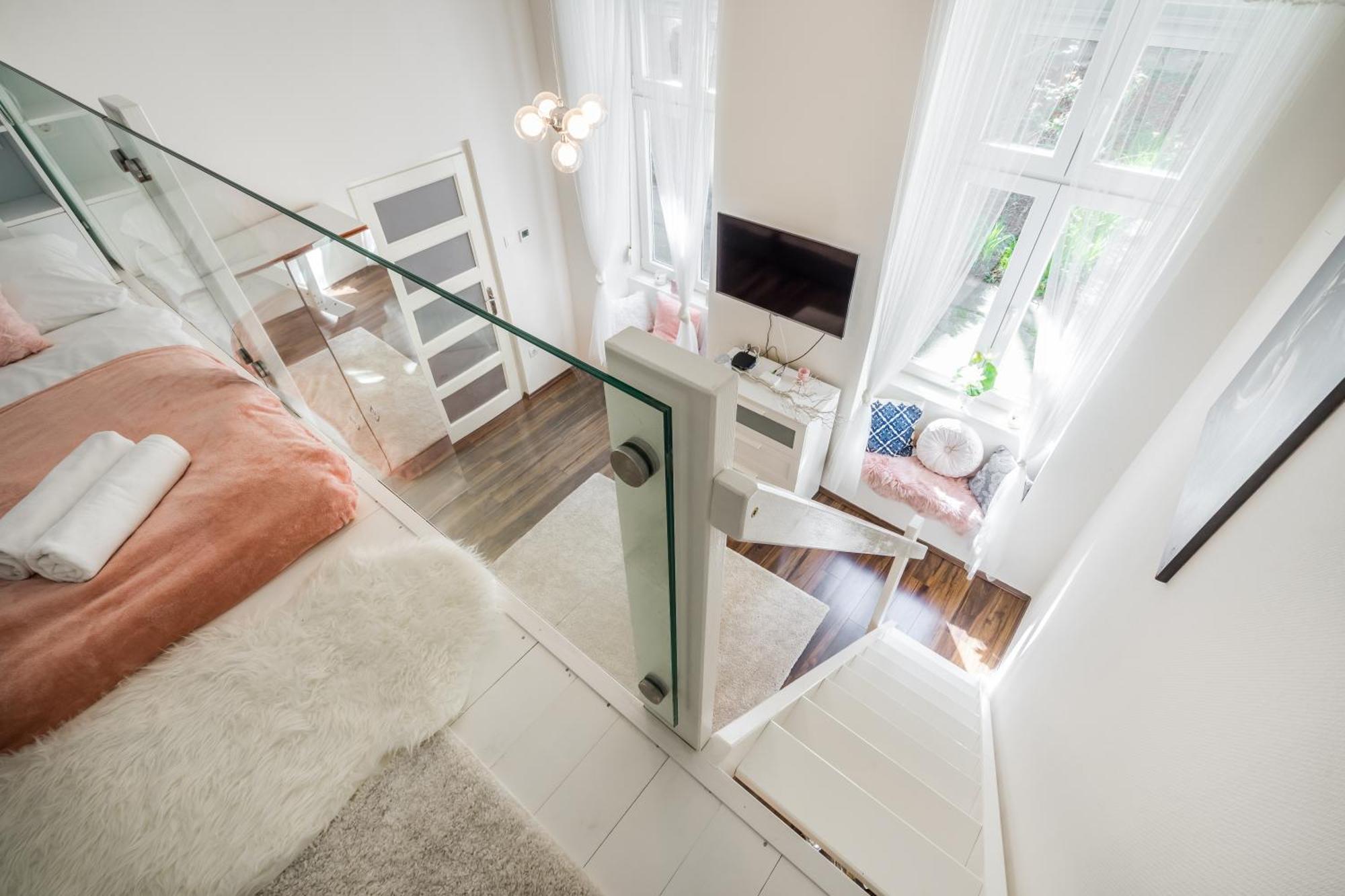 Bpr Stylish Mosaic Home With Terrace Budapest Bagian luar foto